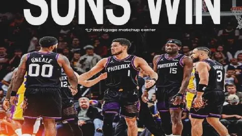 利物浦30轮战曼联4-0完胜，三叉戟齐头并进破门得分
